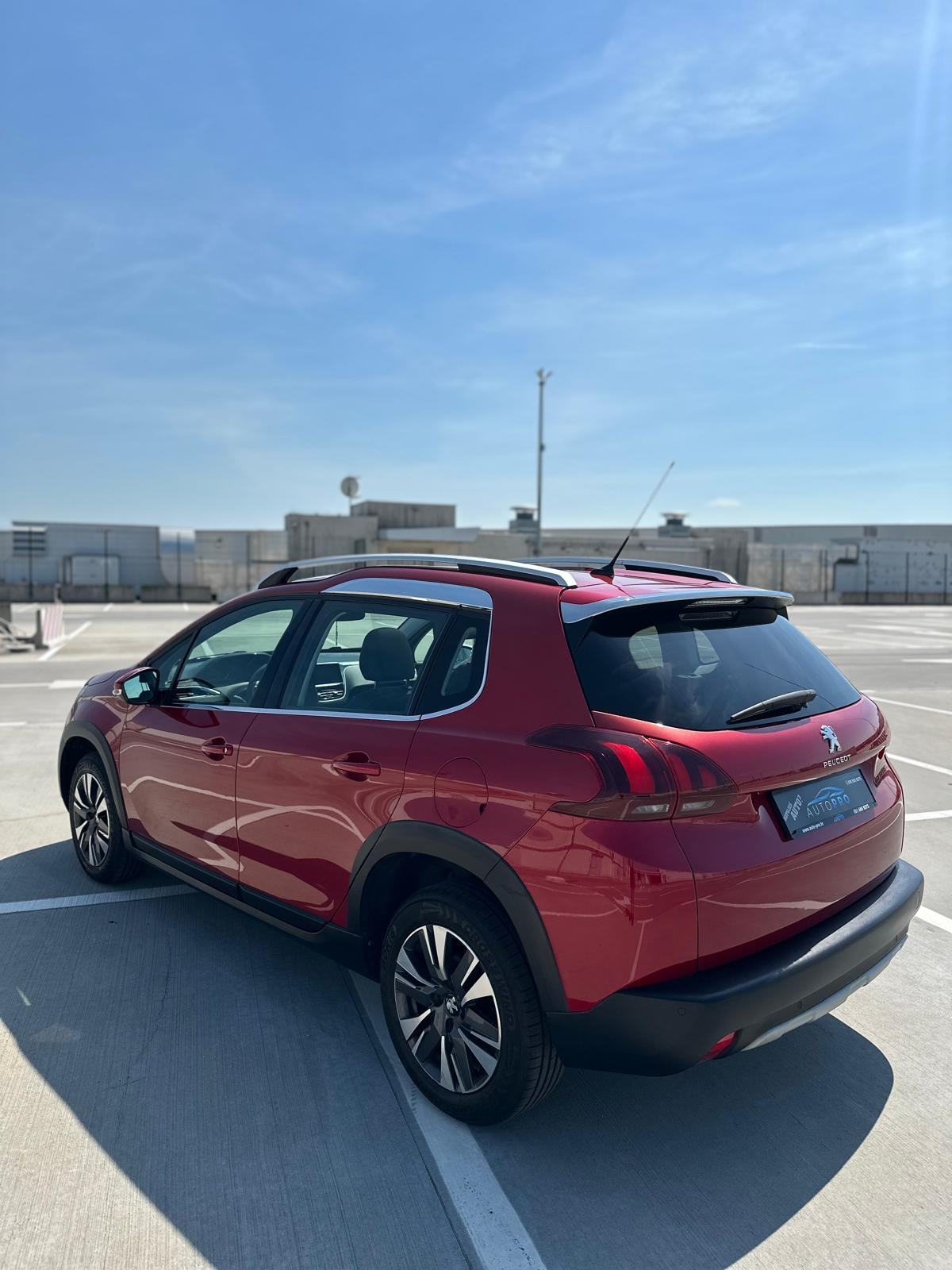 Peugeot 2008 1,6 Blue-HDi Allure #PANORAMA#, fotografija 6
