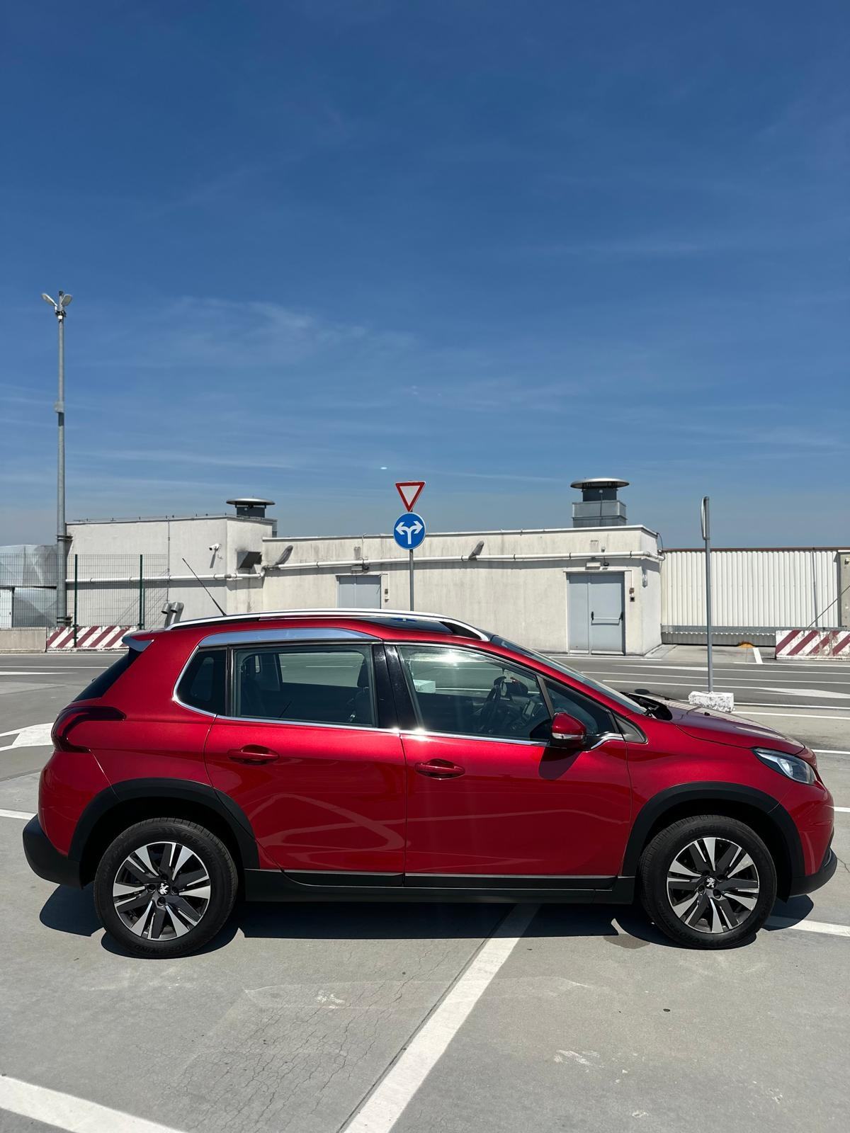 Peugeot 2008 1,6 Blue-HDi Allure #PANORAMA#, pogled izvana - slika 1