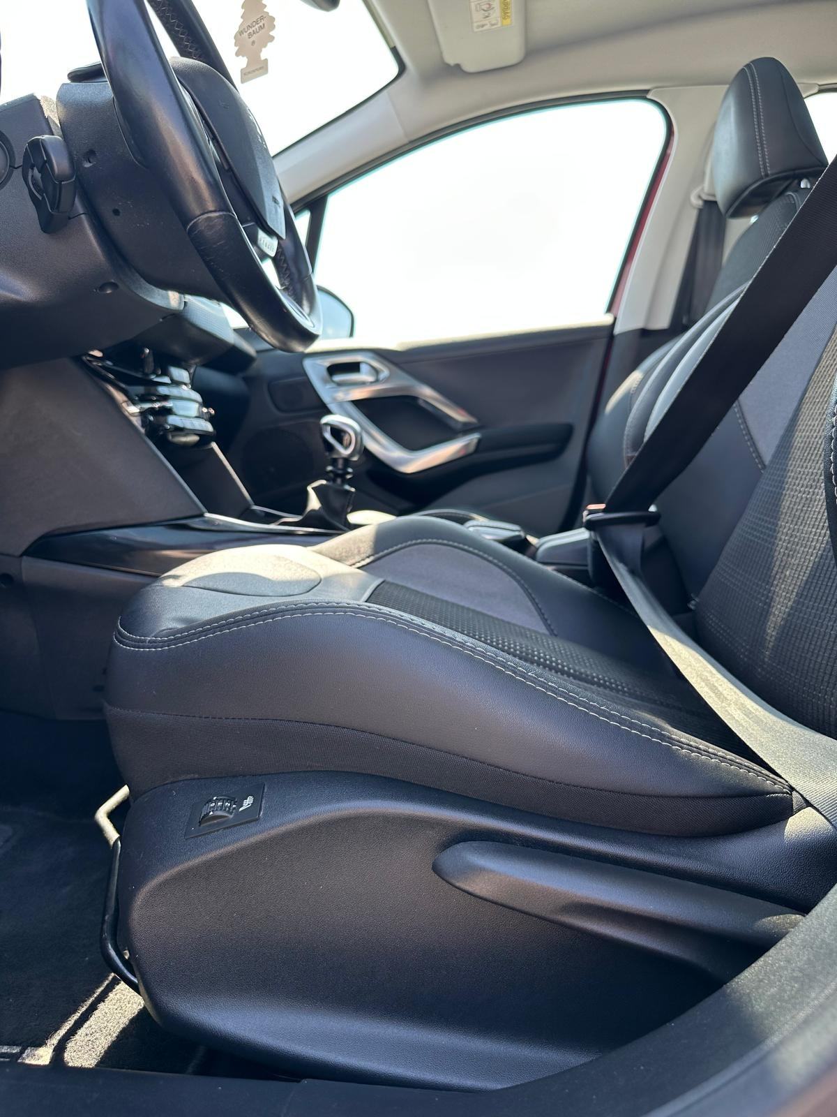 Peugeot 2008 1,6 Blue-HDi Allure #PANORAMA#, fotografija 16