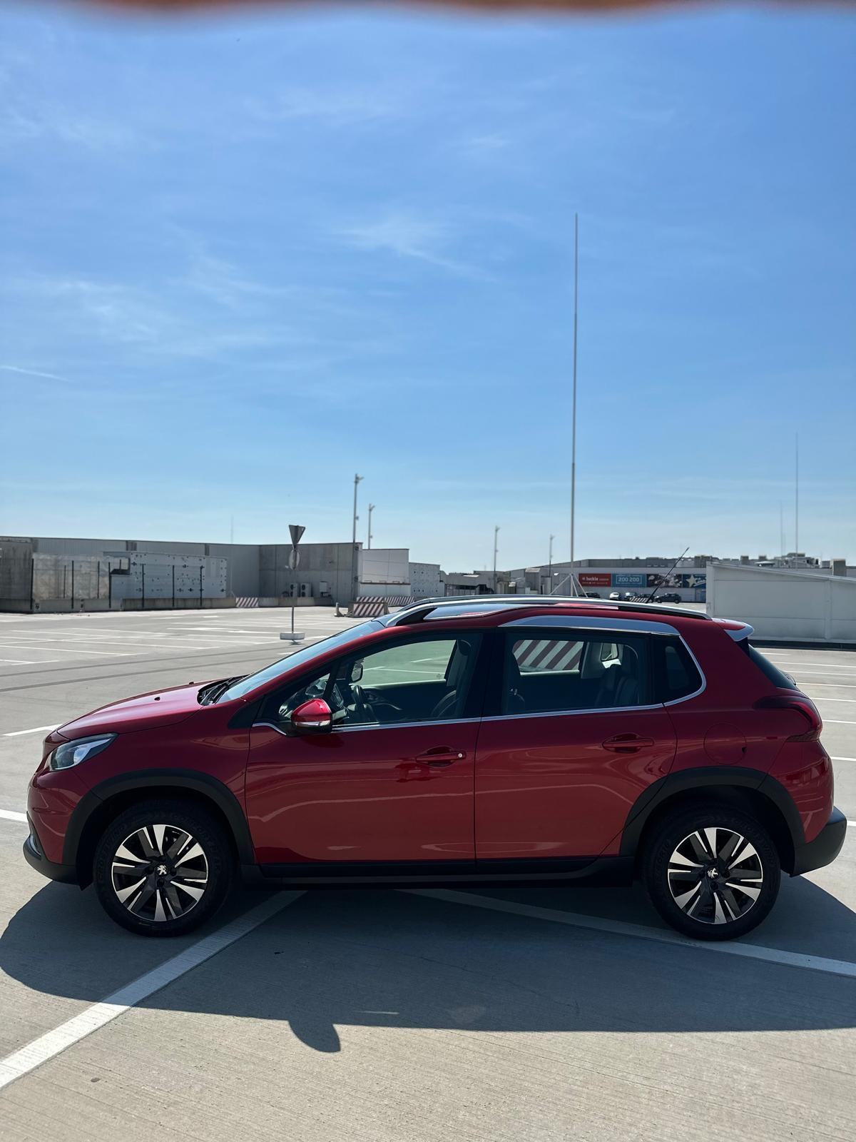 Peugeot 2008 1,6 Blue-HDi Allure #PANORAMA#, fotografija 10