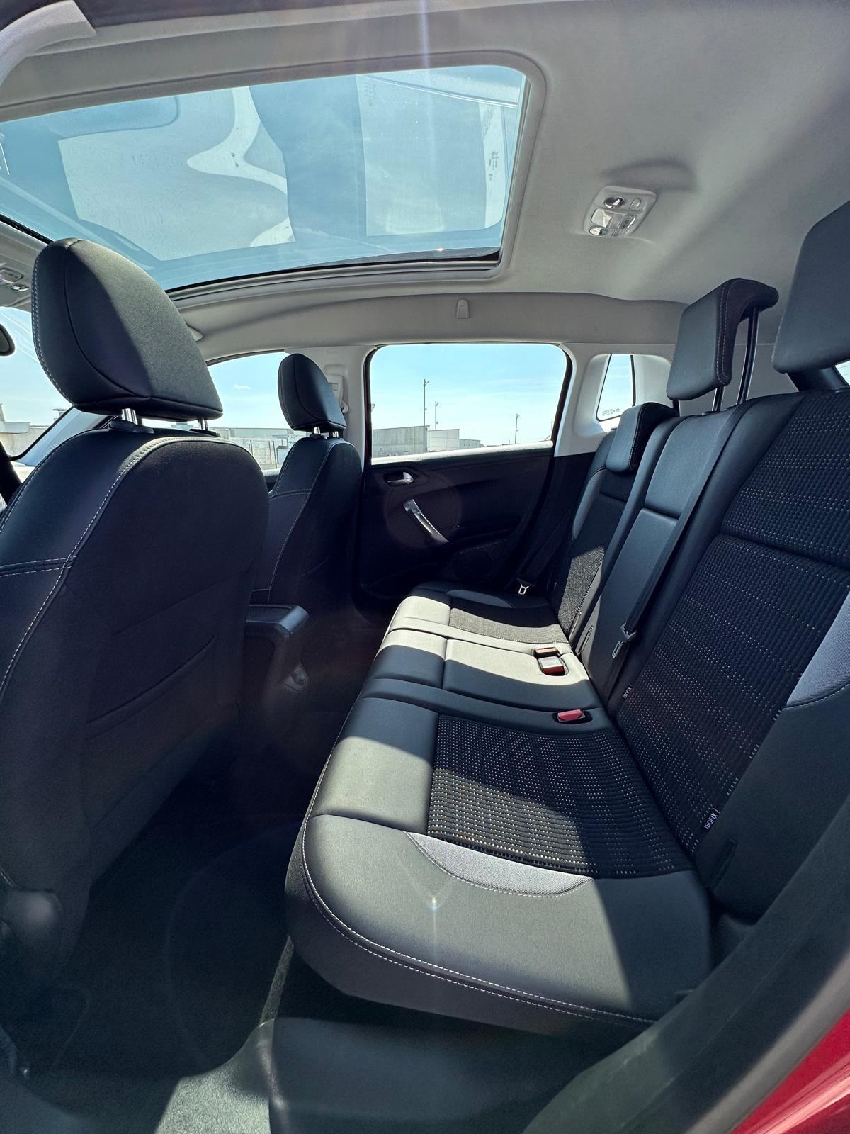 Peugeot 2008 1,6 Blue-HDi Allure #PANORAMA#, fotografija 18