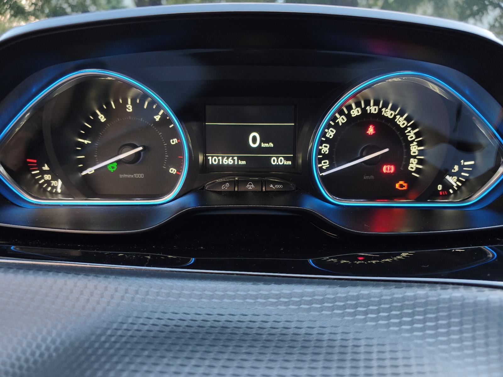 Peugeot 2008 1,5 BlueHDI, fotografija 10