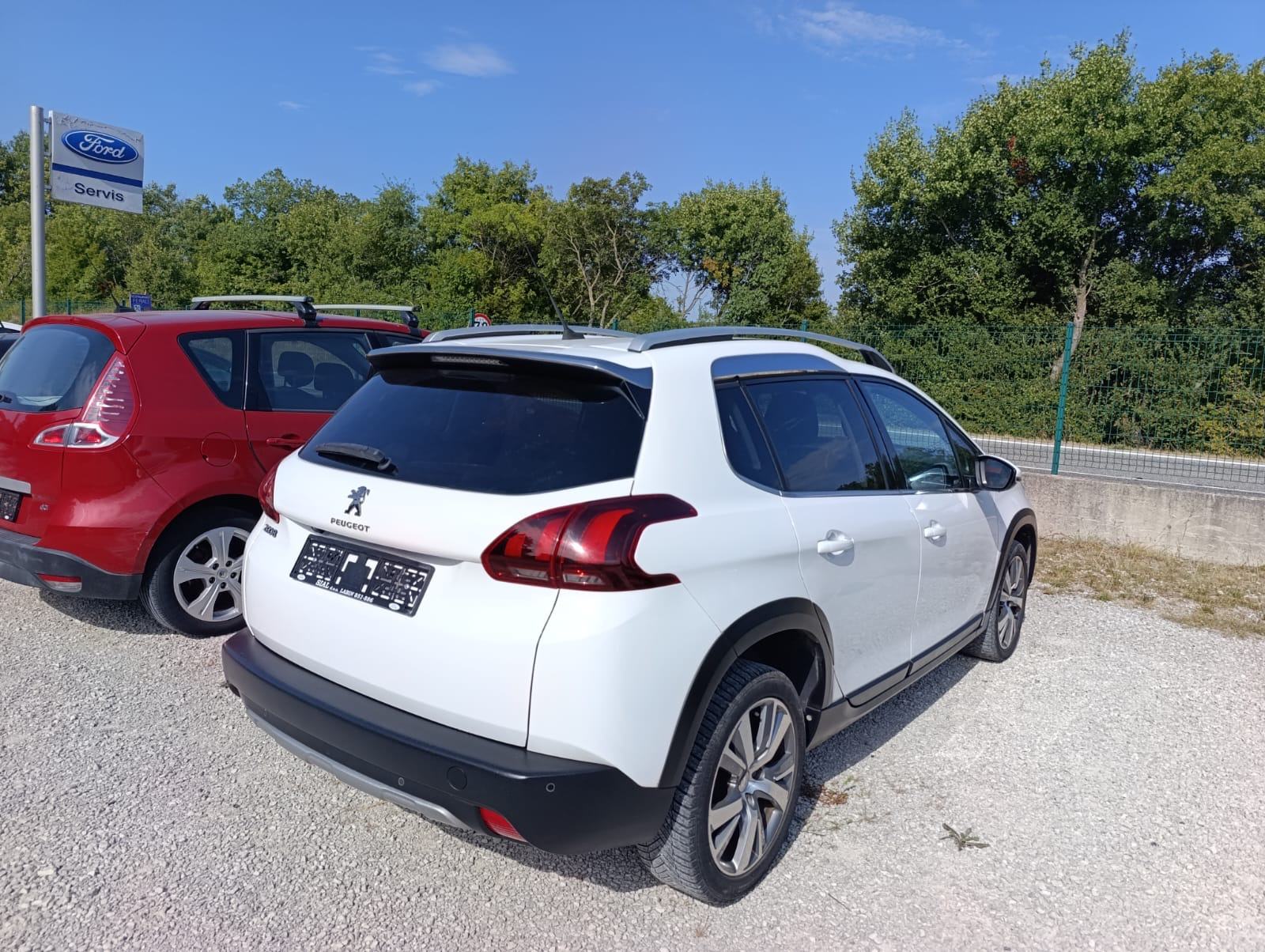Peugeot 2008 1,6 BlueHDI, fotografija 2