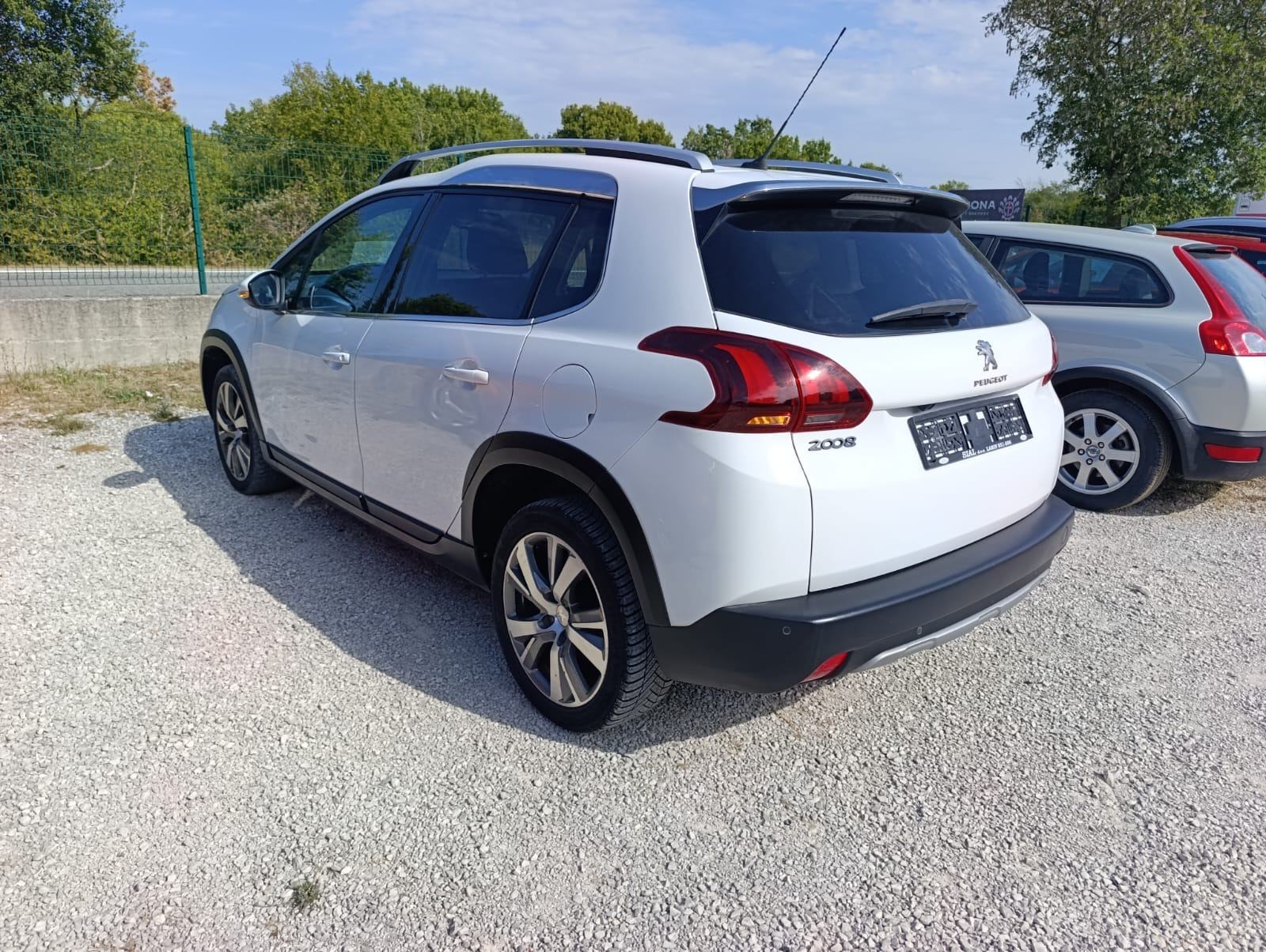 Peugeot 2008 1,6 BlueHDI, fotografija 3