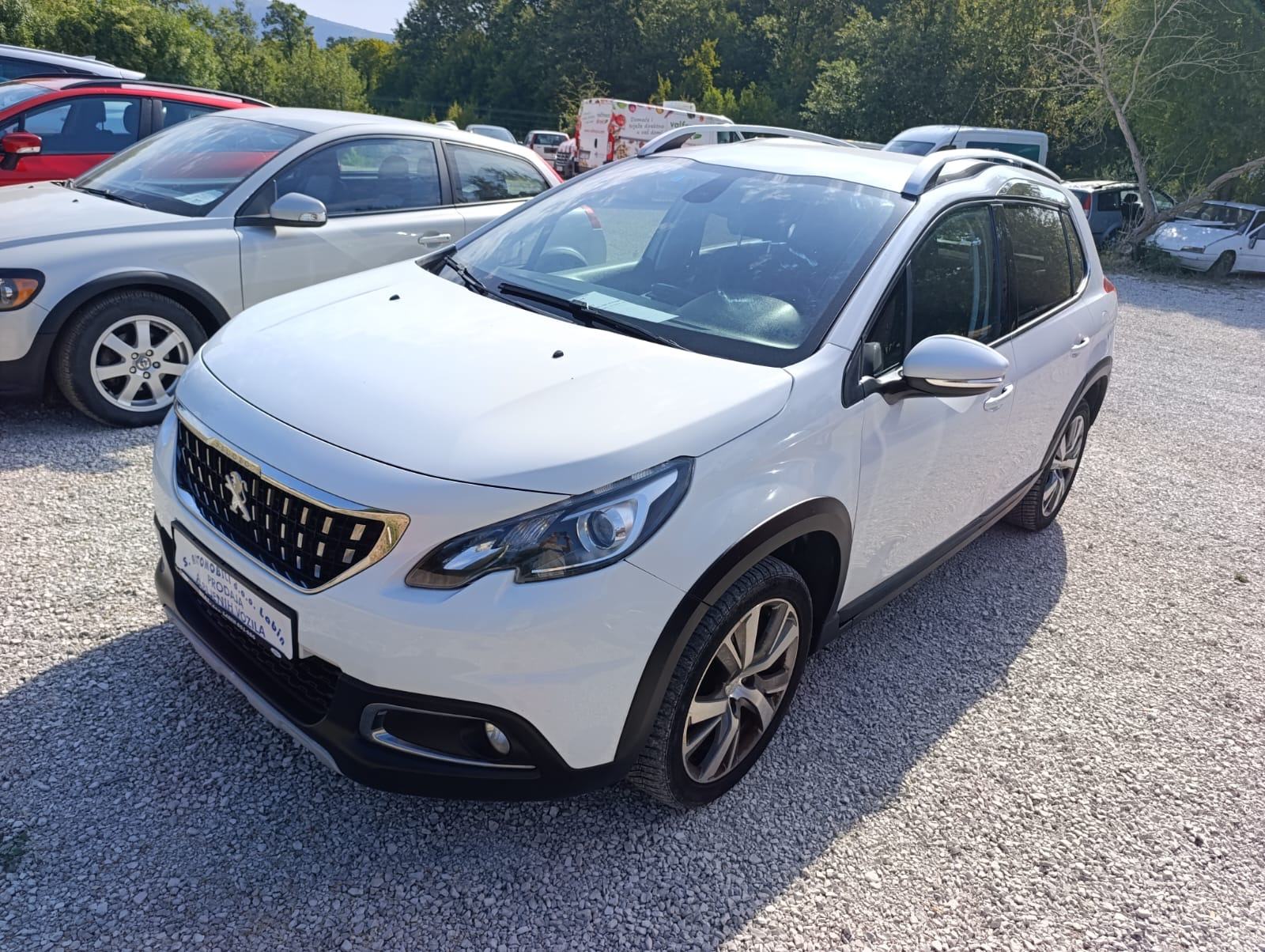 Peugeot 2008 1,6 BlueHDI, fotografija 4