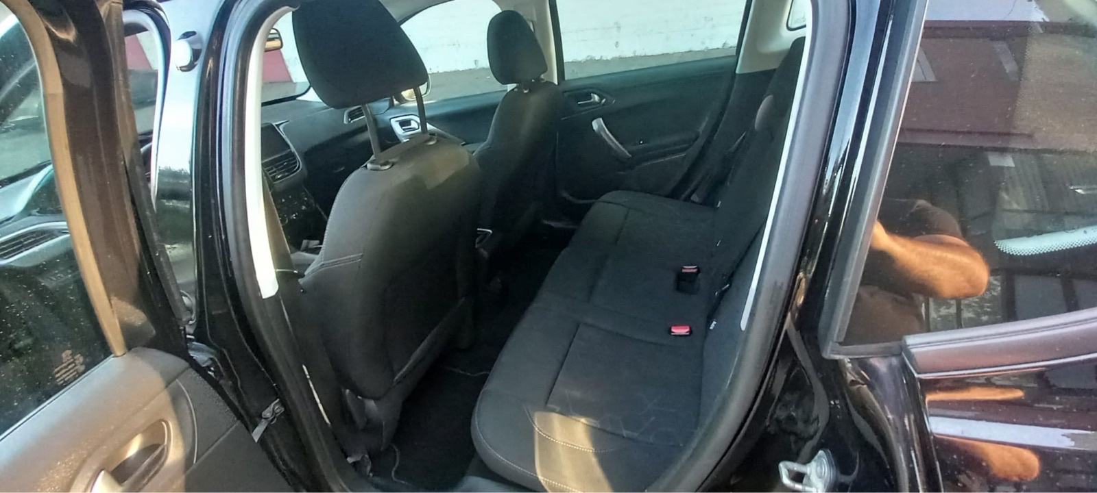 Peugeot 2008 1,6 BlueHDI, fotografija 6