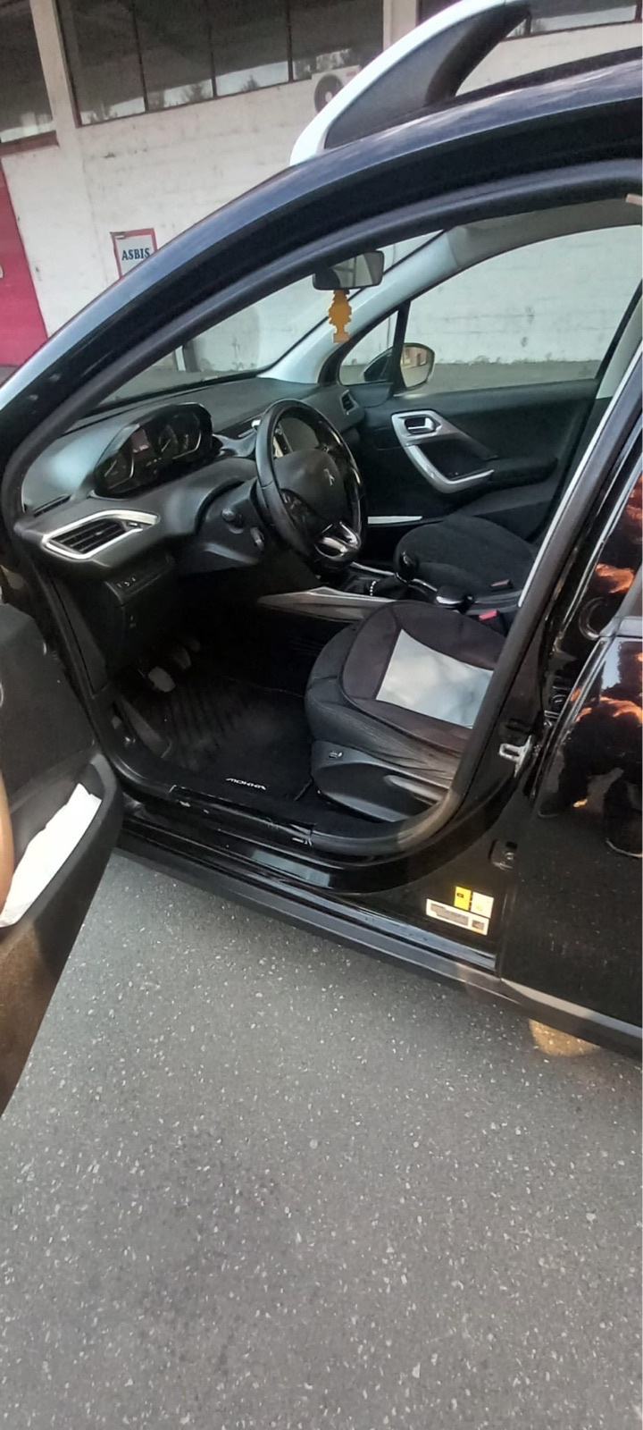 Peugeot 2008 1,6 BlueHDI, fotografija 8