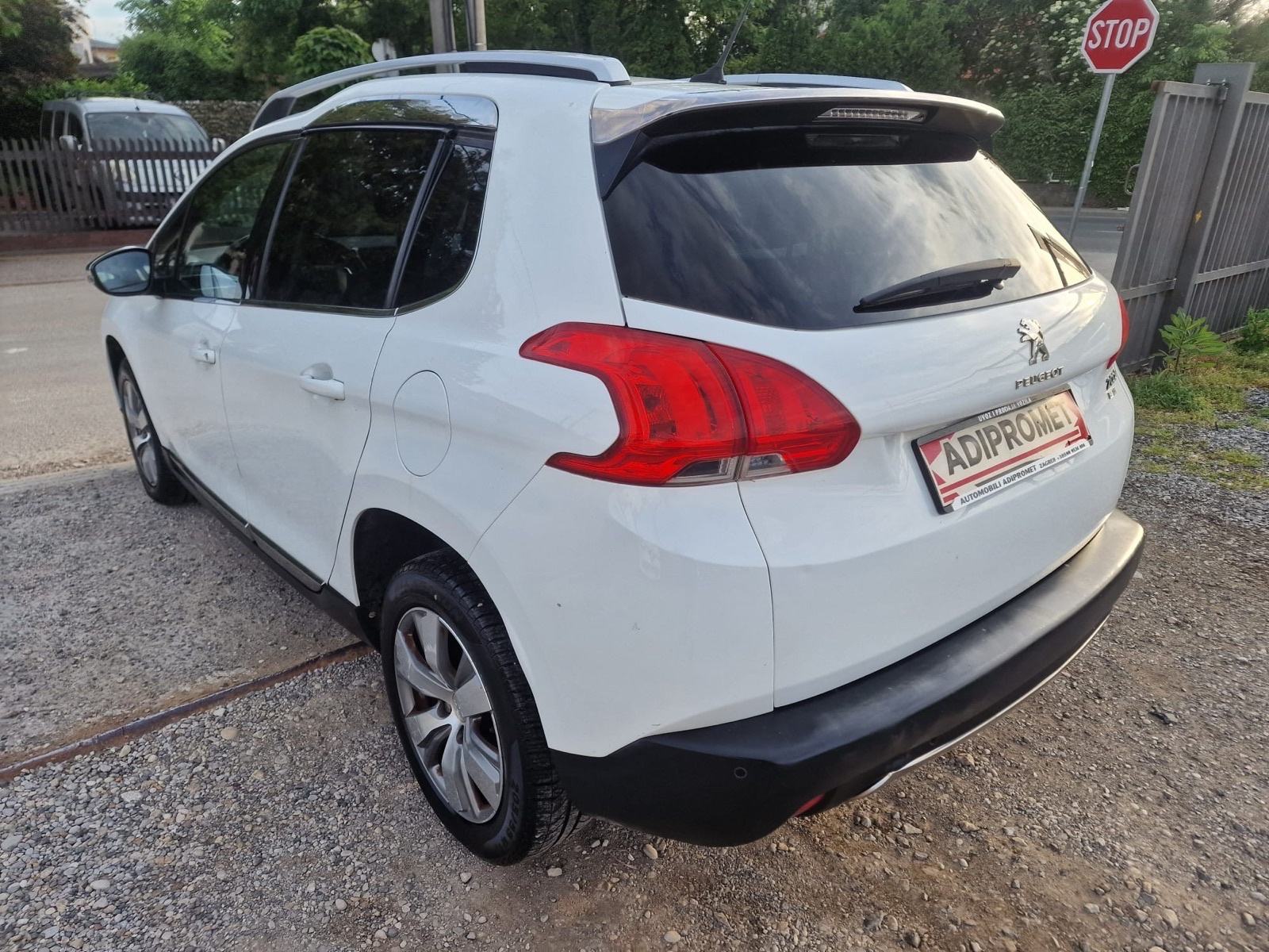 Peugeot 2008 1,6 e-HDi automatik ALLURE / REG 1 GOD !!, fotografija 7