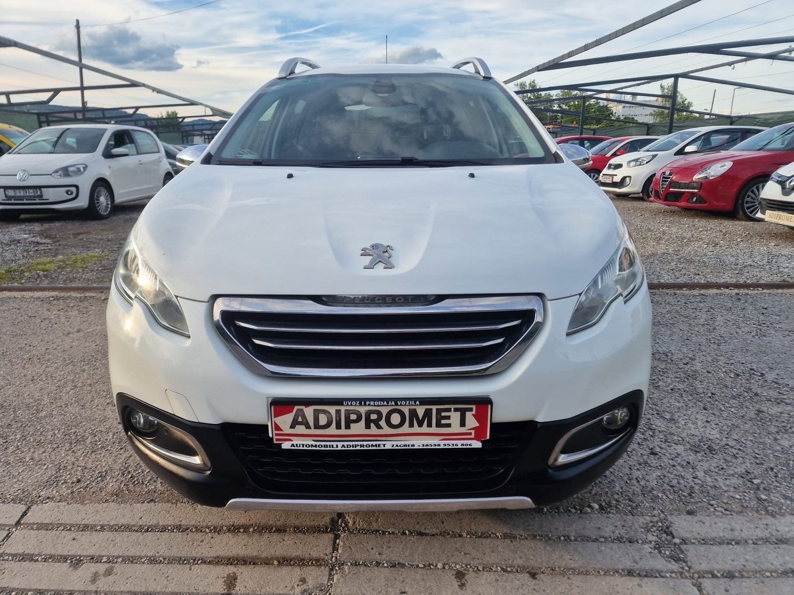 Peugeot 2008 1,6 e-HDi automatik ALLURE / REG 1 GOD !!, fotografija 8