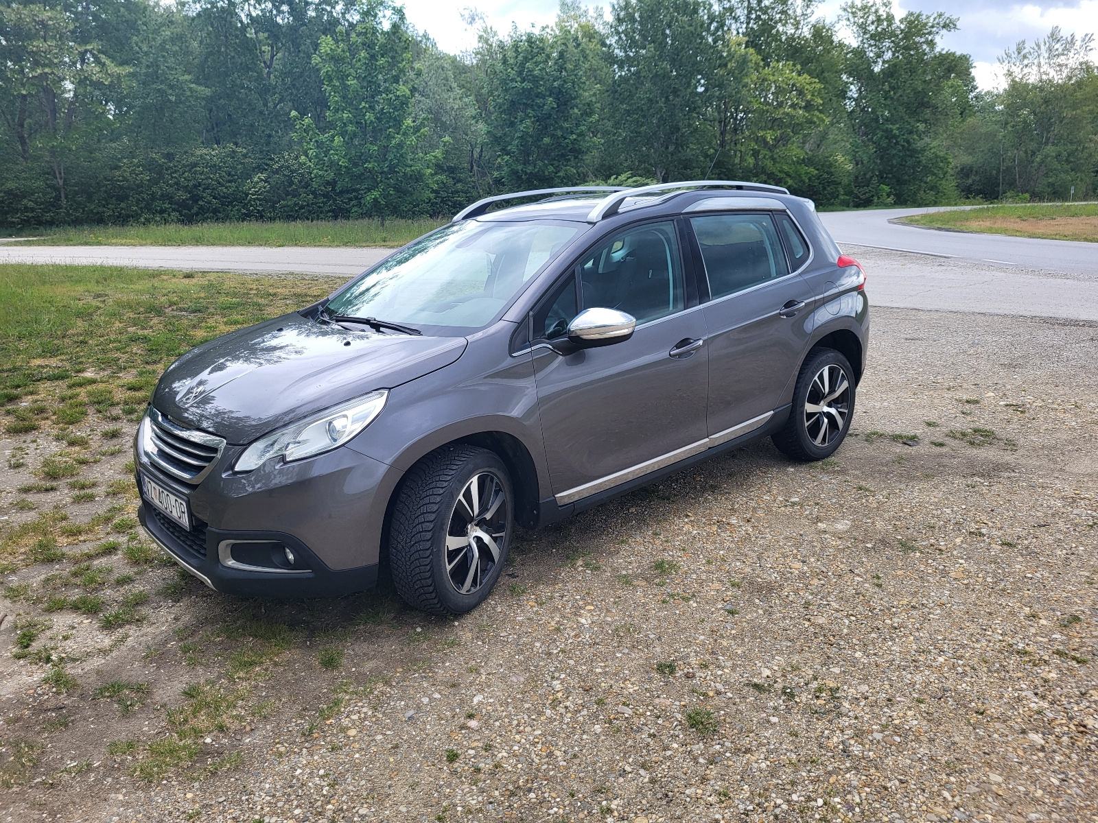 Peugeot 2008 1,6 e-HDi, novoregistriran, fotografija 2