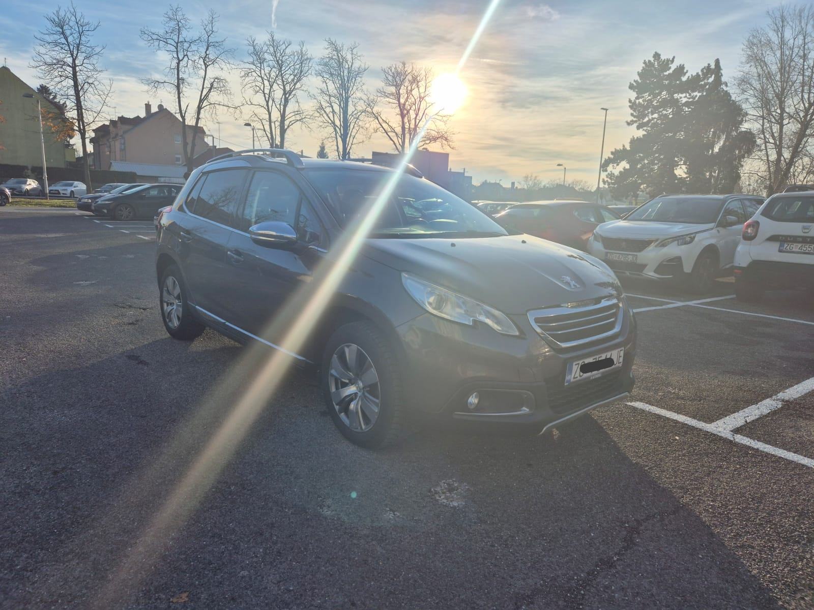 Peugeot 2008 1,6 e-HDi - allure - PANORAMA - TEMPOMAT, fotografija 3