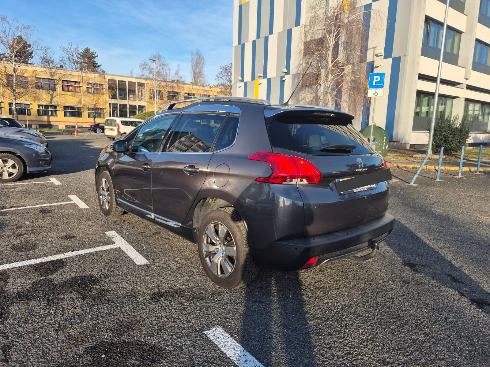 Peugeot 2008 1,6 e-HDi - allure - PANORAMA - TEMPOMAT, fotografija 13