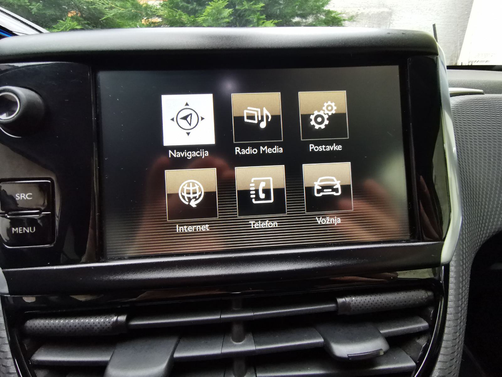 Peugeot 2008 1,6 e-HDi - uredan, redovito servisiran, super stanje!, fotografija 4