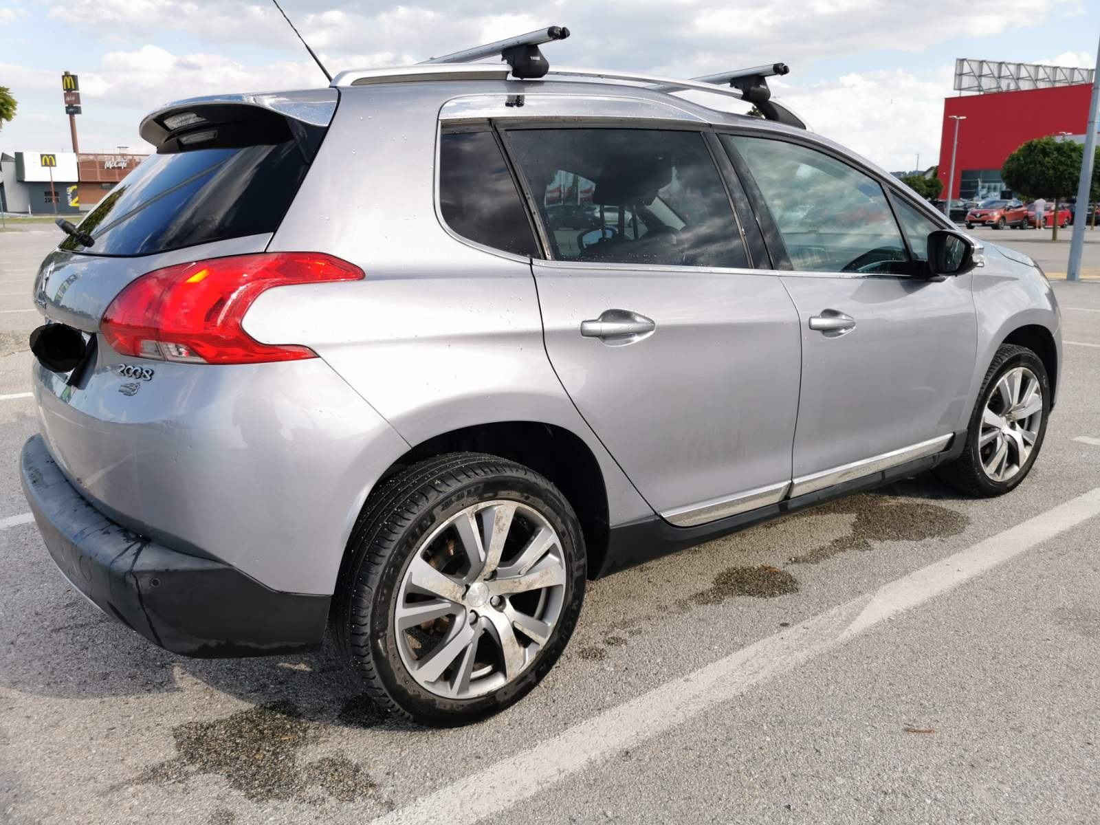Peugeot 2008 1,6 e-HDi - uredan, redovito servisiran, super stanje!, fotografija 16