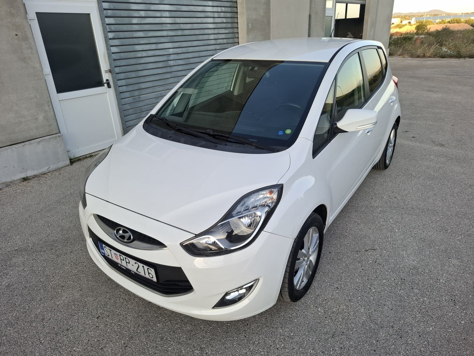 Hyundai ix20 1.6crdi Navigacija. Park kamera, fotografija 3