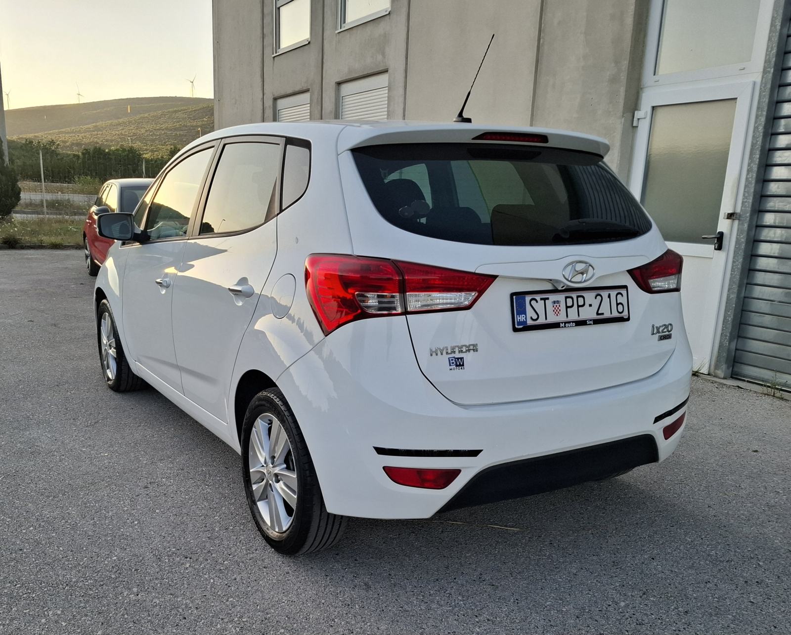 Hyundai ix20 1.6crdi Navigacija. Park kamera, fotografija 5
