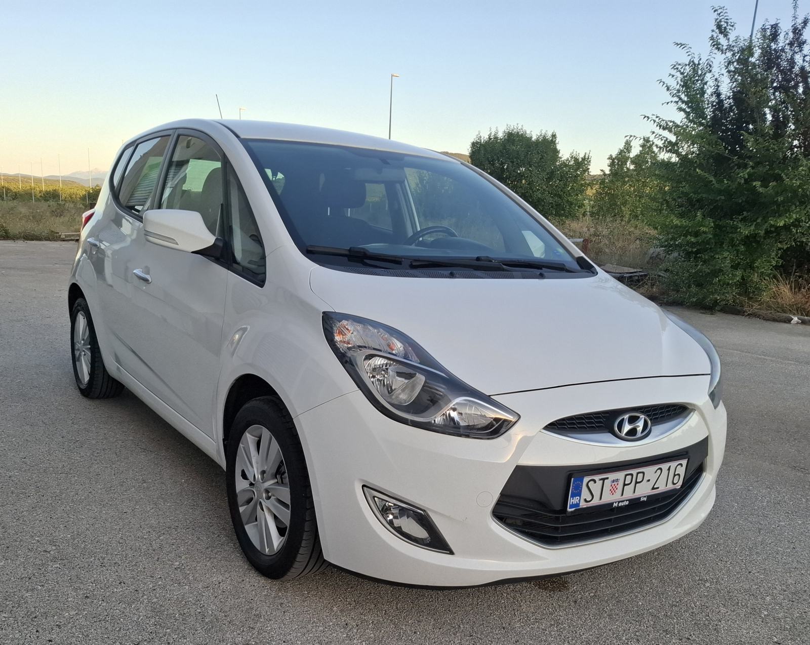 Hyundai ix20 1.6crdi Navigacija. Park kamera, fotografija 10