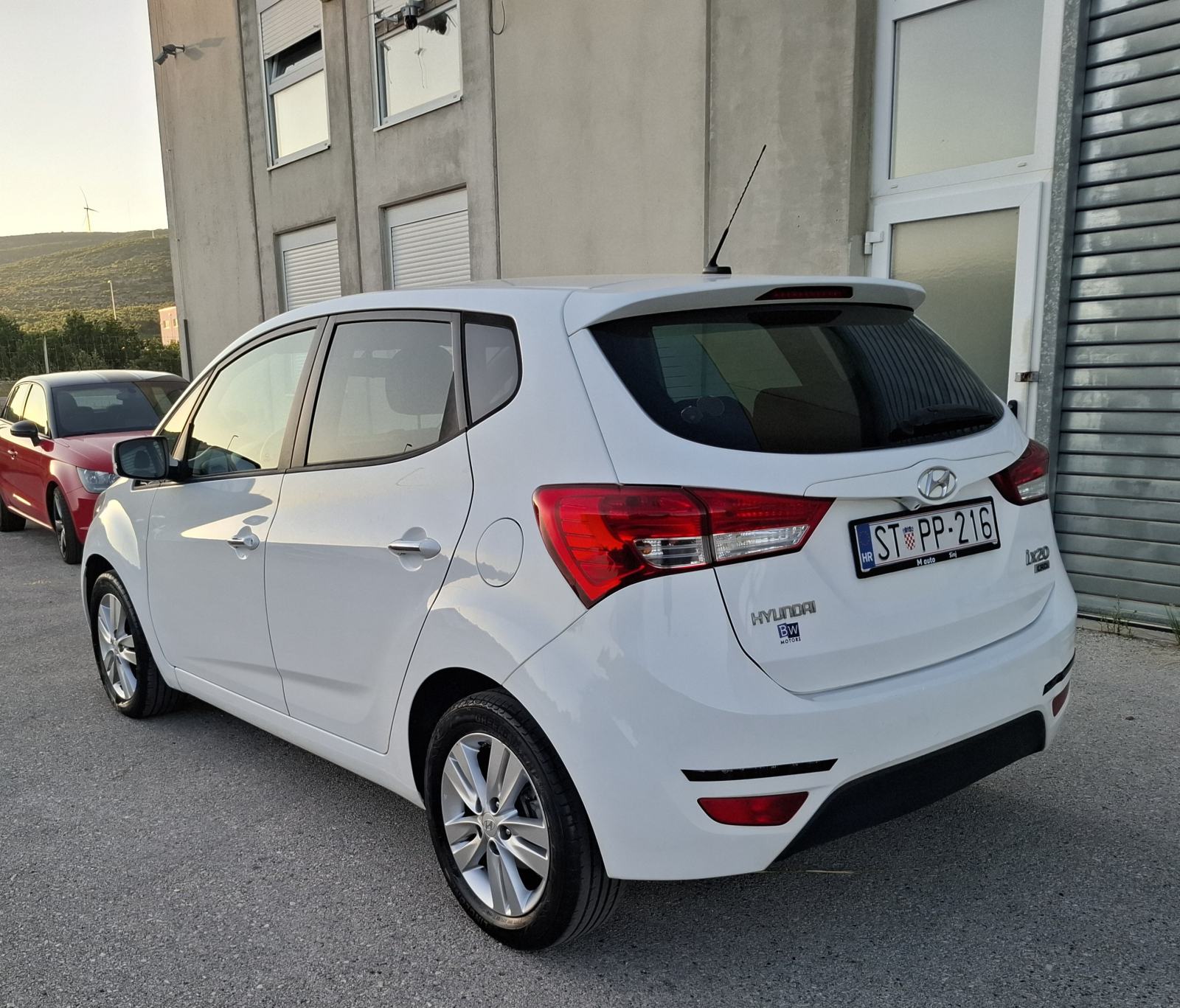 Hyundai ix20 1.6crdi Navigacija. Park kamera, fotografija 12