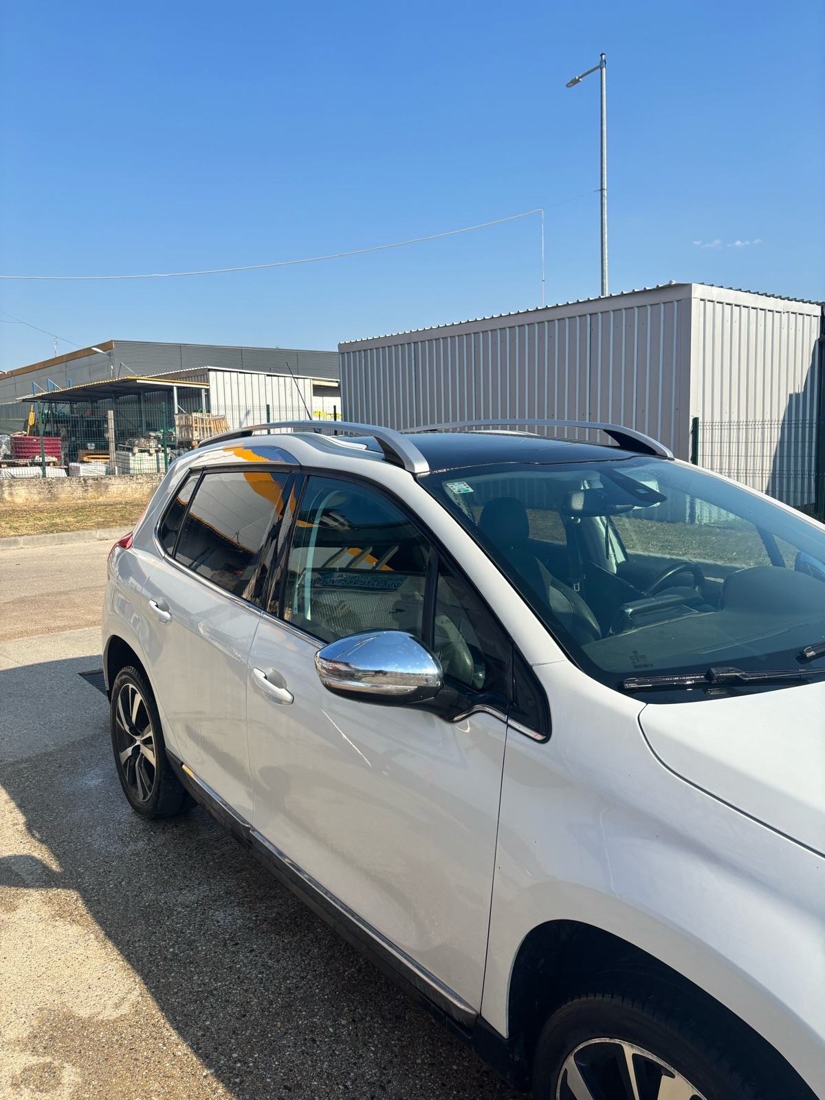 Peugeot 2008 1,6 e-HDi, fotografija 3