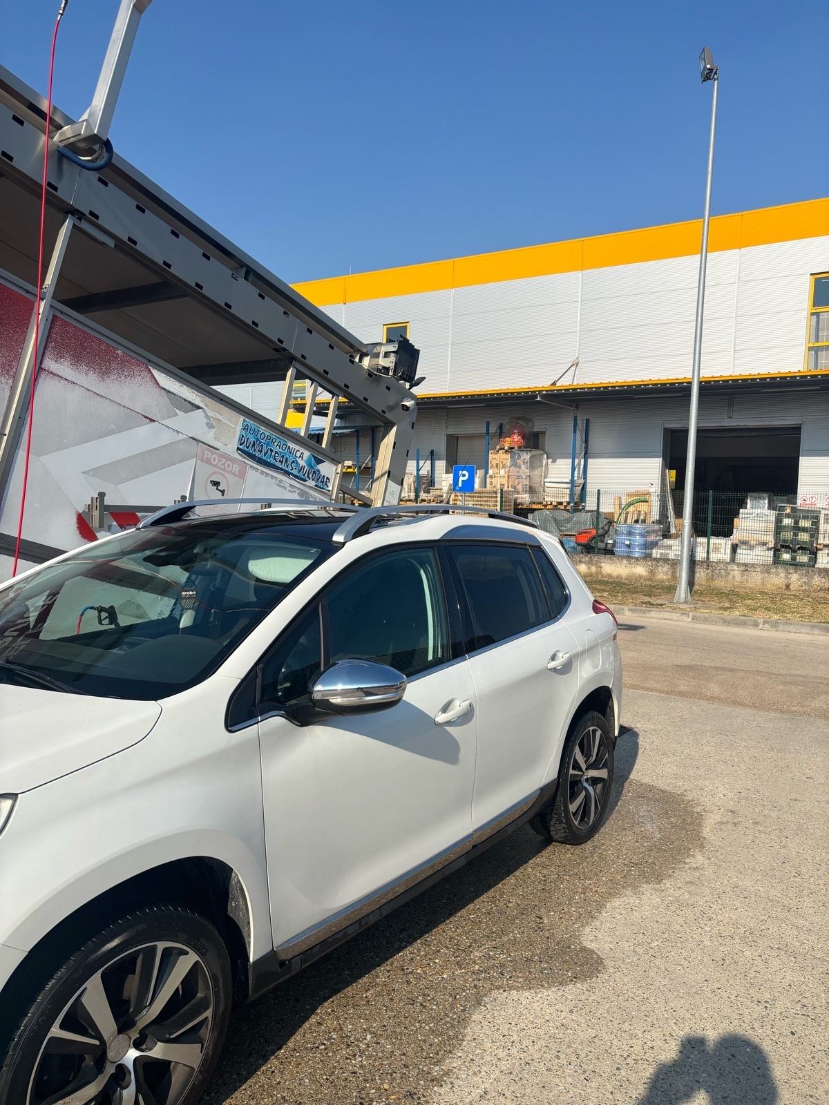 Peugeot 2008 1,6 e-HDi, fotografija 4