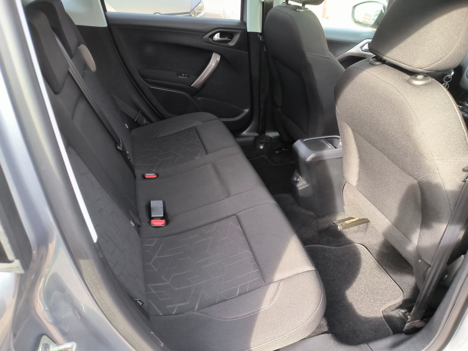 Peugeot 2008 1,6 e-HDi STYLE, V. SERVIS, SERVISNA, JAMSTVO, REG. 1 GOD, fotografija 14