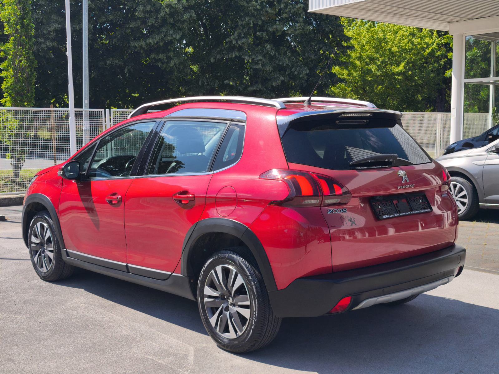Peugeot 2008 1,6 HDI 88KW 6 BRZINA KAMERA PANORAMA KOŽA KROM LED ECO, fotografija 10