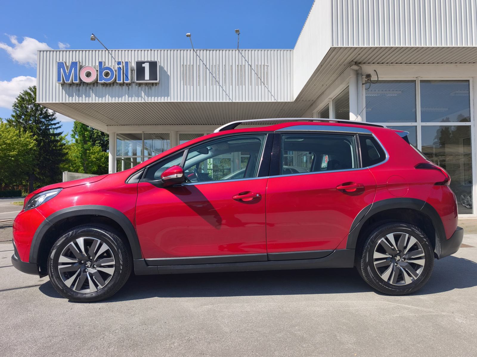 Peugeot 2008 1,6 HDI 88KW 6 BRZINA KAMERA PANORAMA KOŽA KROM LED ECO, fotografija 8