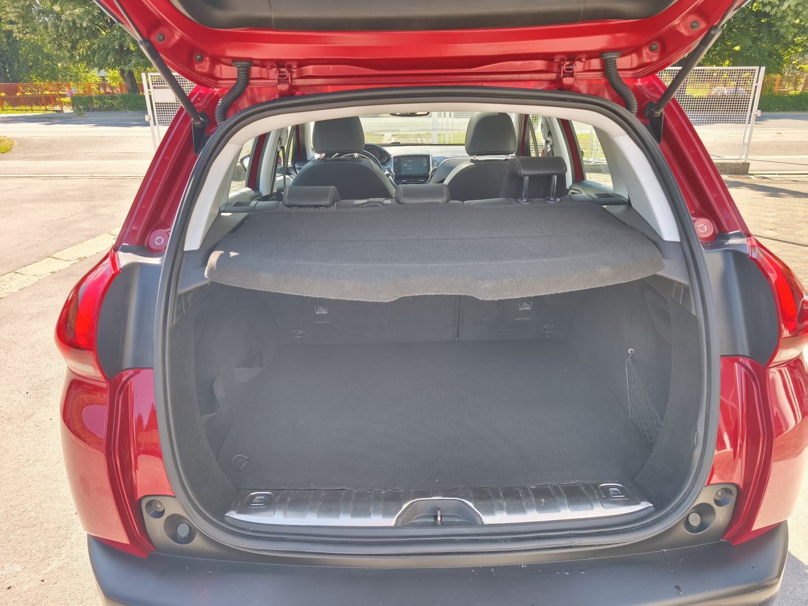 Peugeot 2008 1,6 HDI 88KW 6 BRZINA KAMERA PANORAMA KOŽA KROM LED ECO, fotografija 14