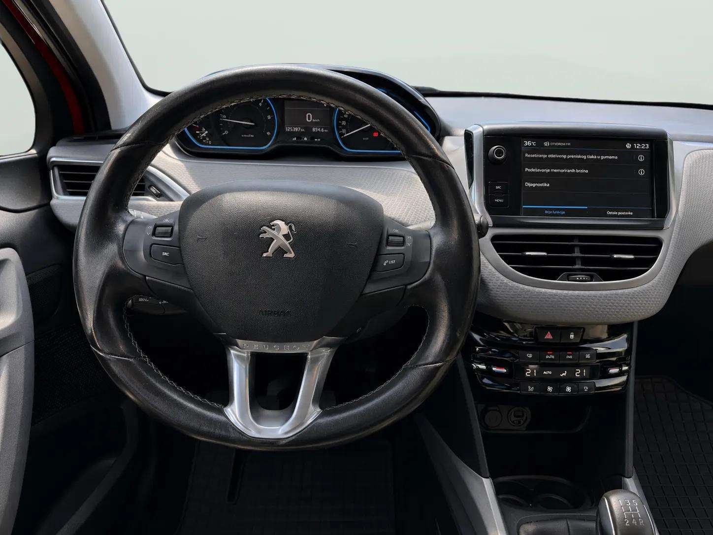PEUGEOT 2008 1,6 HDI ALLURE**98.000KM**NOVE GUME**GR.SJEDALA**, fotografija 10