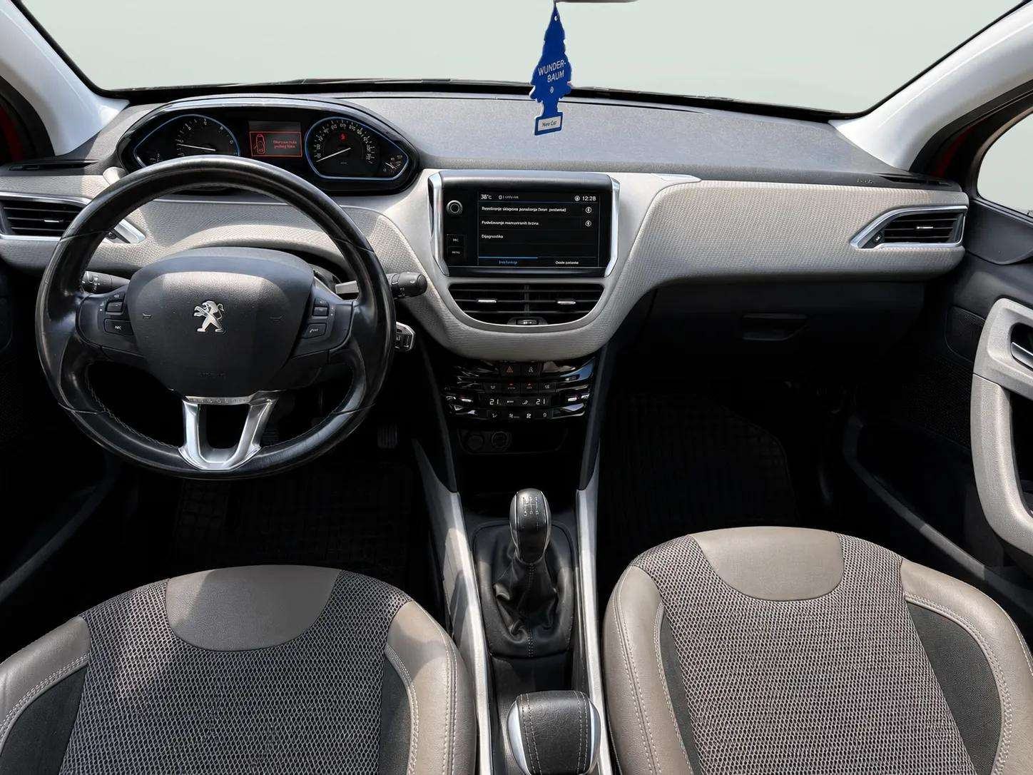 PEUGEOT 2008 1,6 HDI ALLURE**98.000KM**NOVE GUME**GR.SJEDALA**, fotografija 11