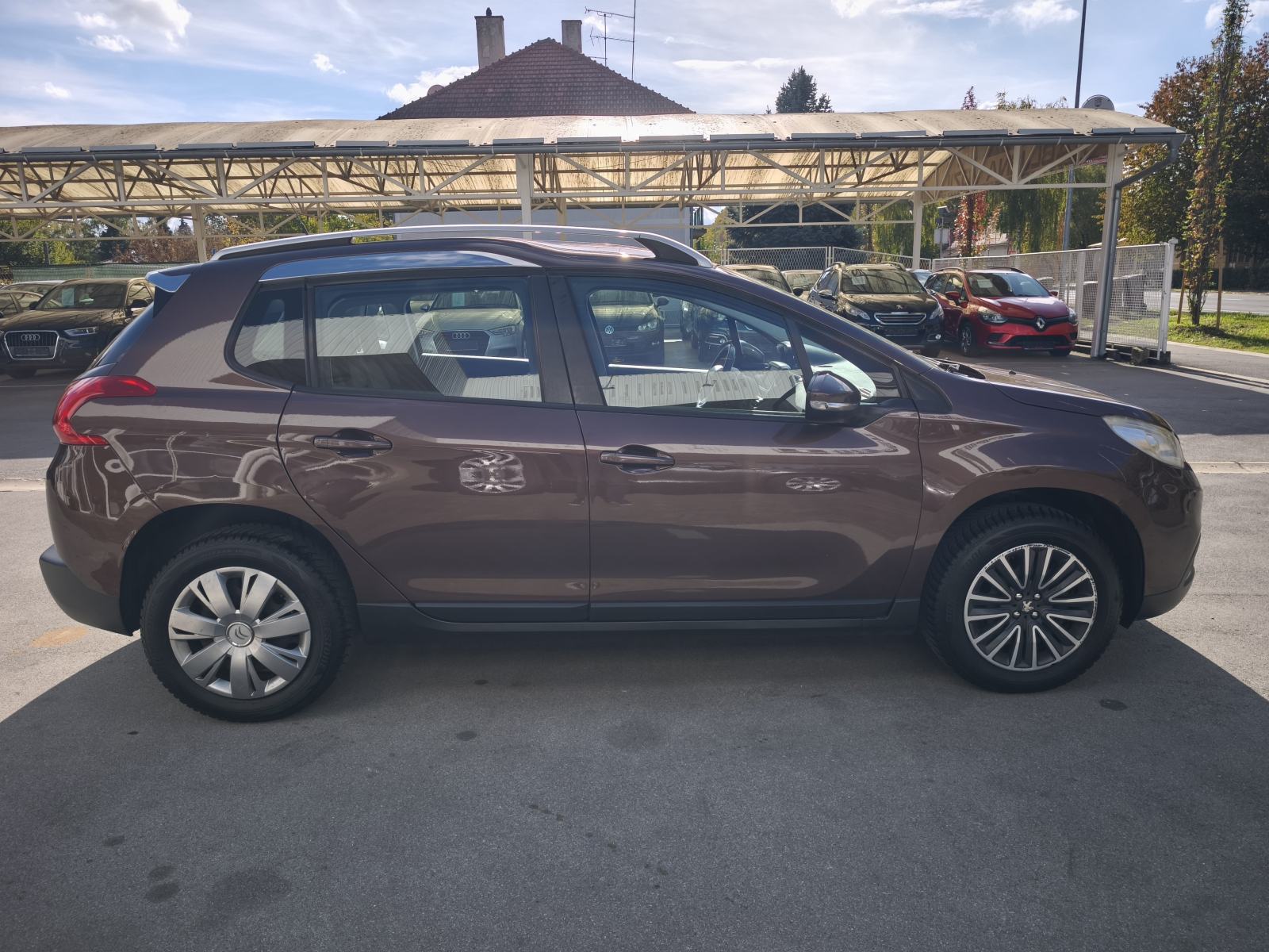 Peugeot 2008 1,6 HDI AUTOMATIK TEMPOMAT PUTNI KOMP ECO KOŽNI VOLAN, fotografija 14