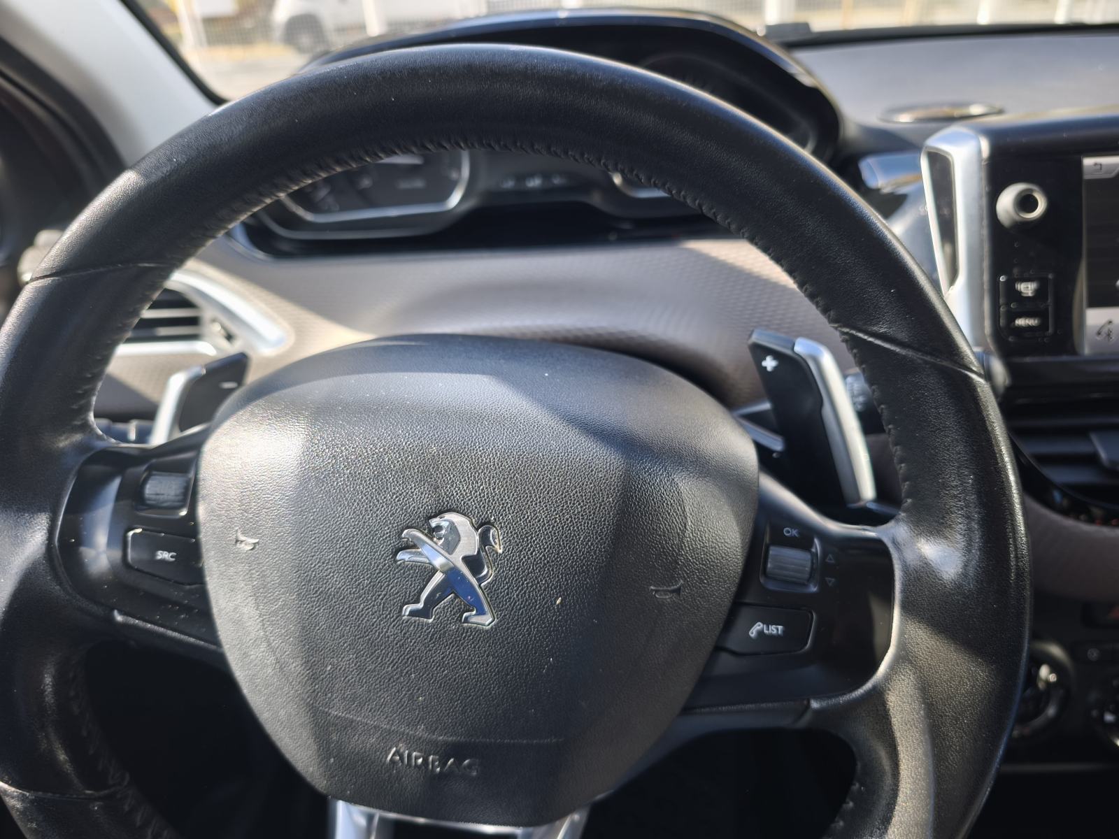 Peugeot 2008 1,6 HDI AUTOMATIK TEMPOMAT PUTNI KOMP ECO KOŽNI VOLAN, fotografija 19