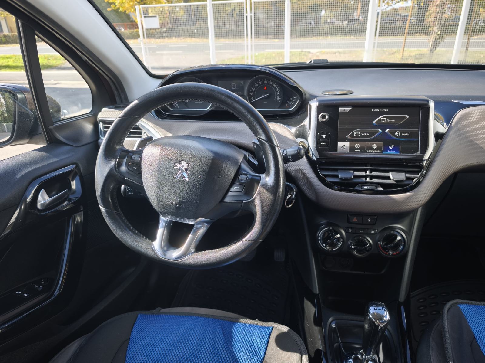 Peugeot 2008 1,6 HDI AUTOMATIK TEMPOMAT PUTNI KOMP ECO KOŽNI VOLAN, fotografija 17