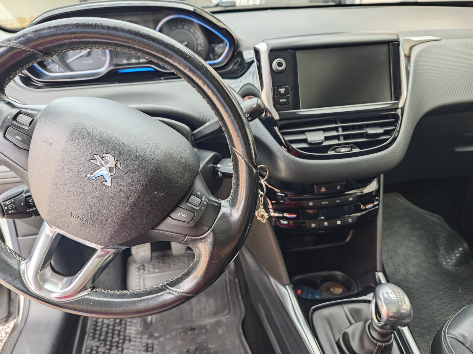 Peugeot 2008 1.6 HDi, fotografija 5