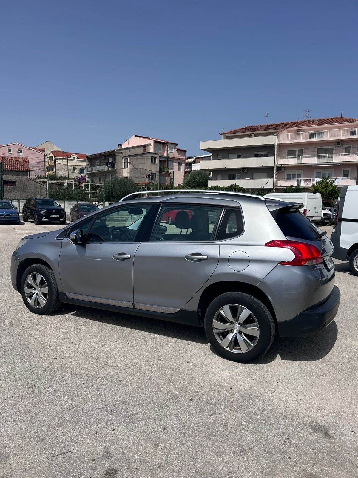 Peugeot 2008 1,6 HDi, fotografija 6