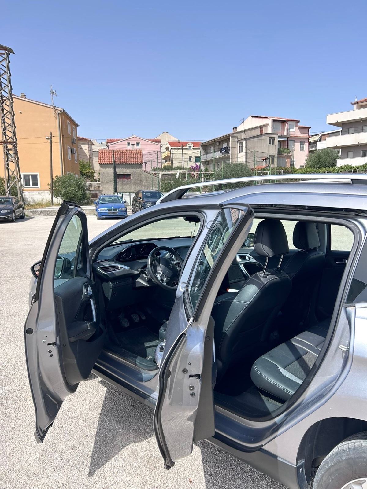Peugeot 2008 1,6 HDi, fotografija 8