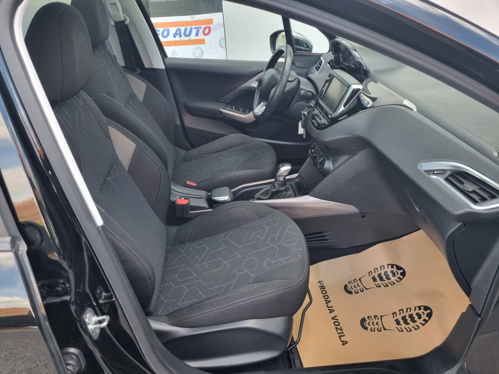Peugeot 2008 1,6 HDi STYLE *PANORAMA - TEMPOMAT - 12 MJ JAMSTVO*, fotografija 17