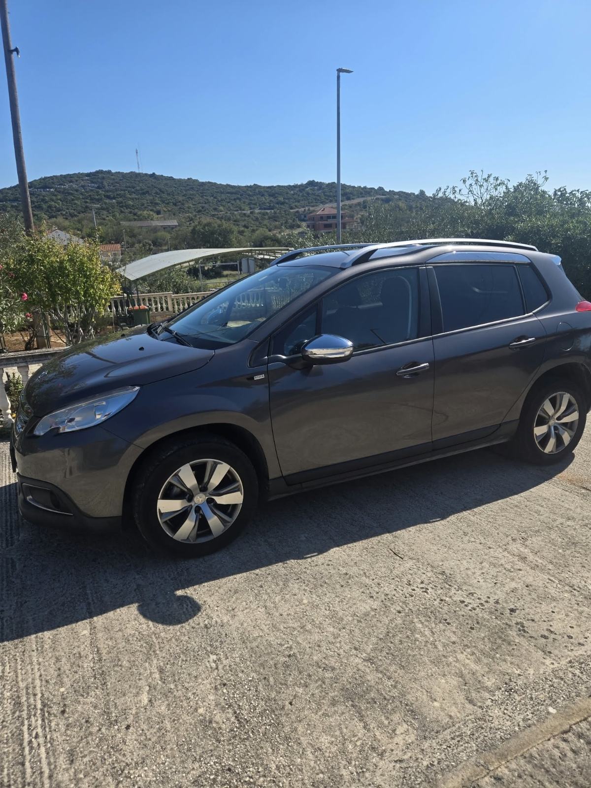 Peugeot 2008 1.6 HDI Style * 8000 €, pogled izvana - slika 1