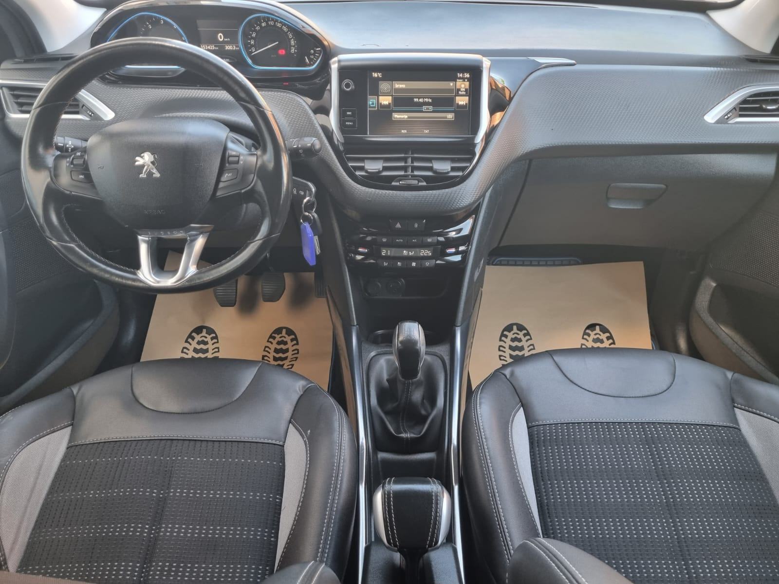 Peugeot 2008 1,6 HDi ALLURE *TEMPOMAT - P. SENZORI - 12 MJ JAMSTVO*, fotografija 12
