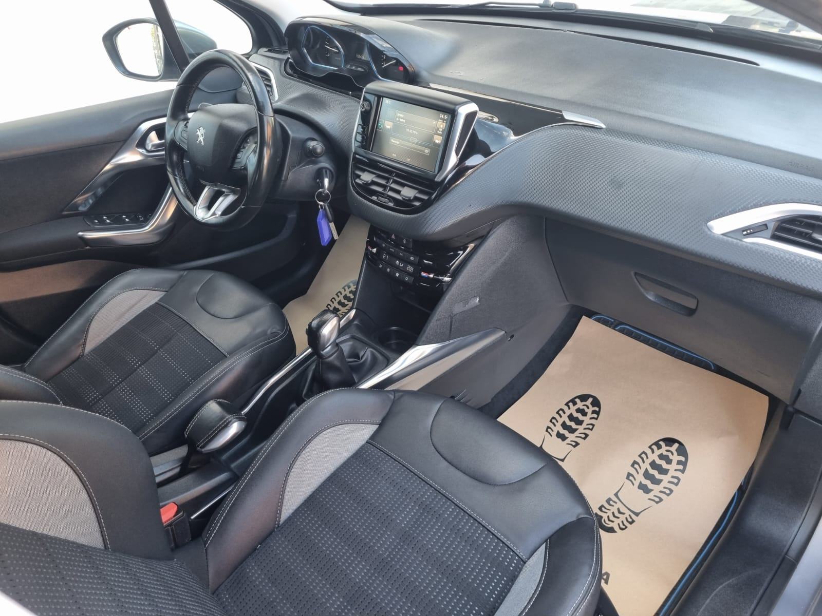 Peugeot 2008 1,6 HDi ALLURE *TEMPOMAT - P. SENZORI - 12 MJ JAMSTVO*, fotografija 19