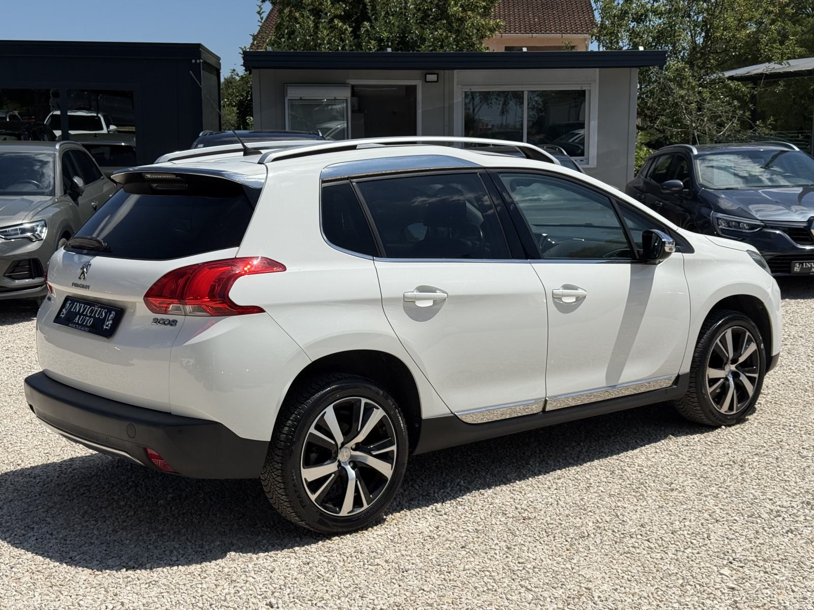 Peugeot 2008 1.6 BlueHdi 2015. Godina ** ALLURE ** / Servisna / Ambi.., fotografija 4