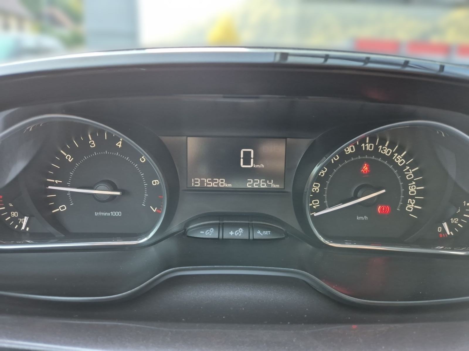 Peugeot 2008 ACTIVE 1.6 VTi 120PS M5-SLOVENSKI-1.LASTNIK-VK, fotografija 14
