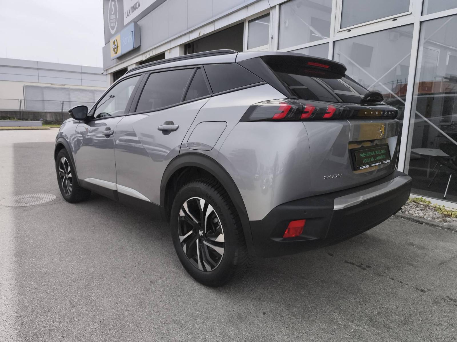 Peugeot 2008 Allure 1.2 Turbo 74kW - 1 godina garancije!, fotografija 3