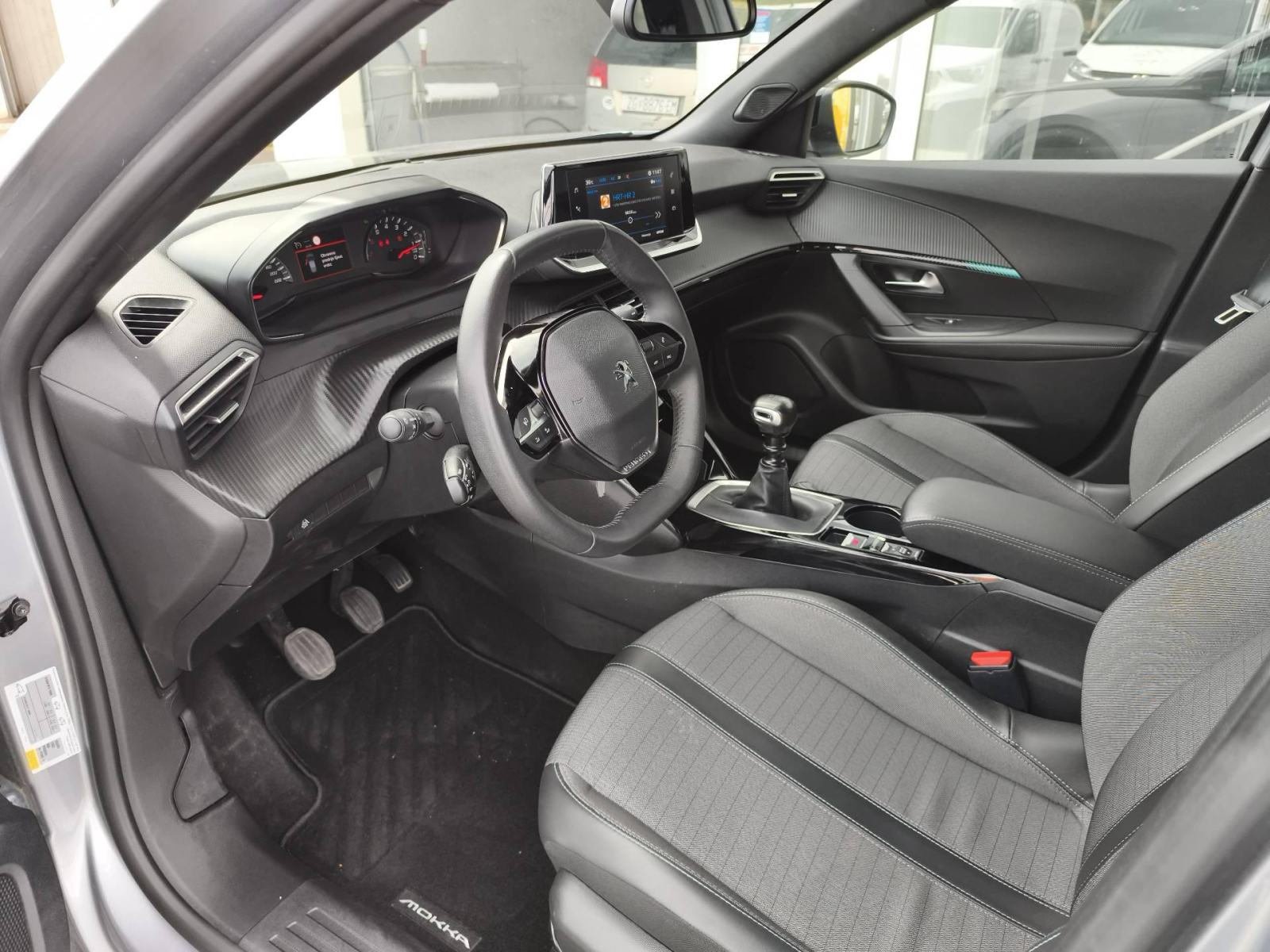 Peugeot 2008 Allure 1.2 Turbo 74kW - 1 godina garancije!, fotografija 8