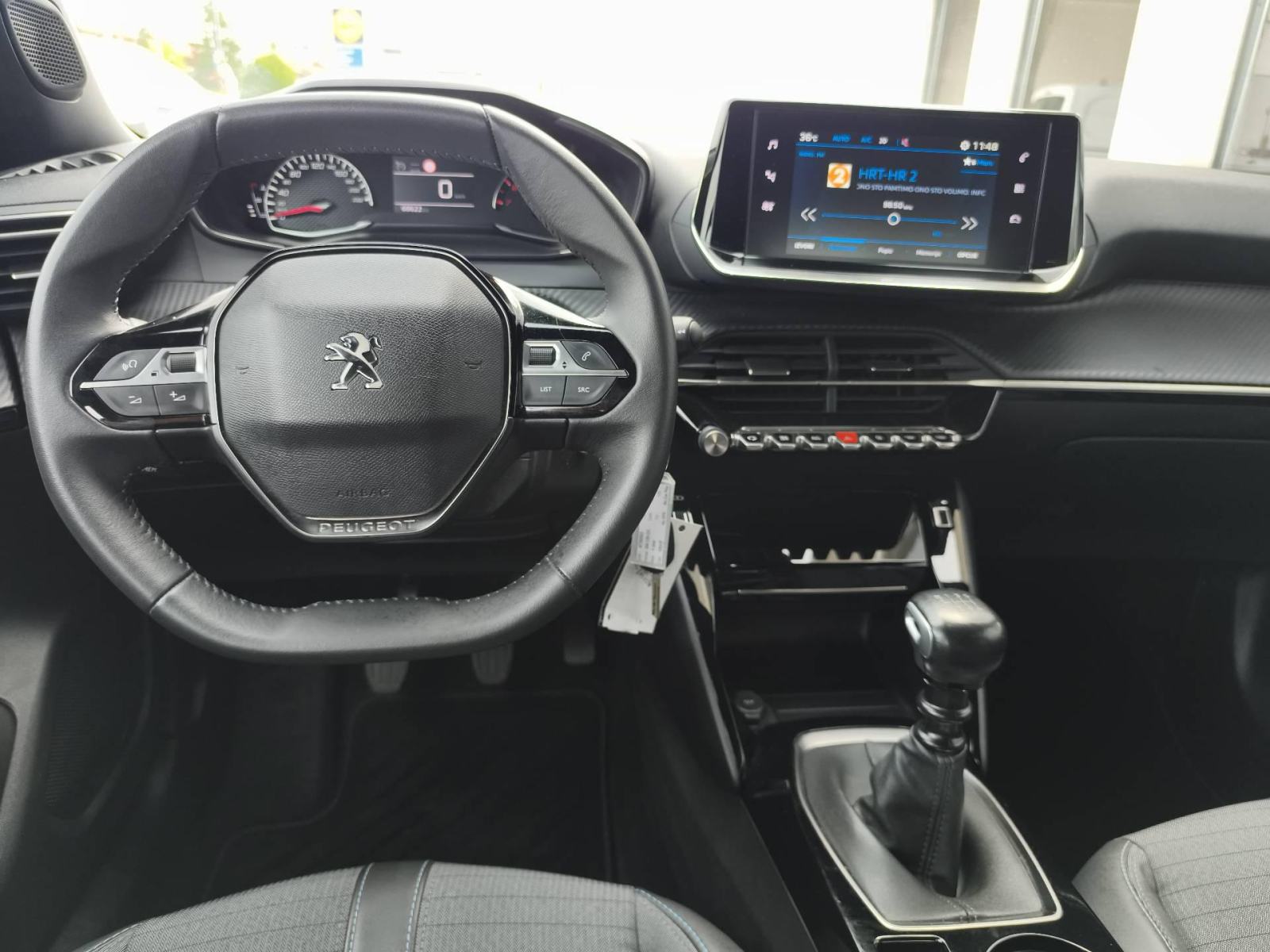 Peugeot 2008 Allure 1.2 Turbo 74kW - 1 godina garancije!, fotografija 12