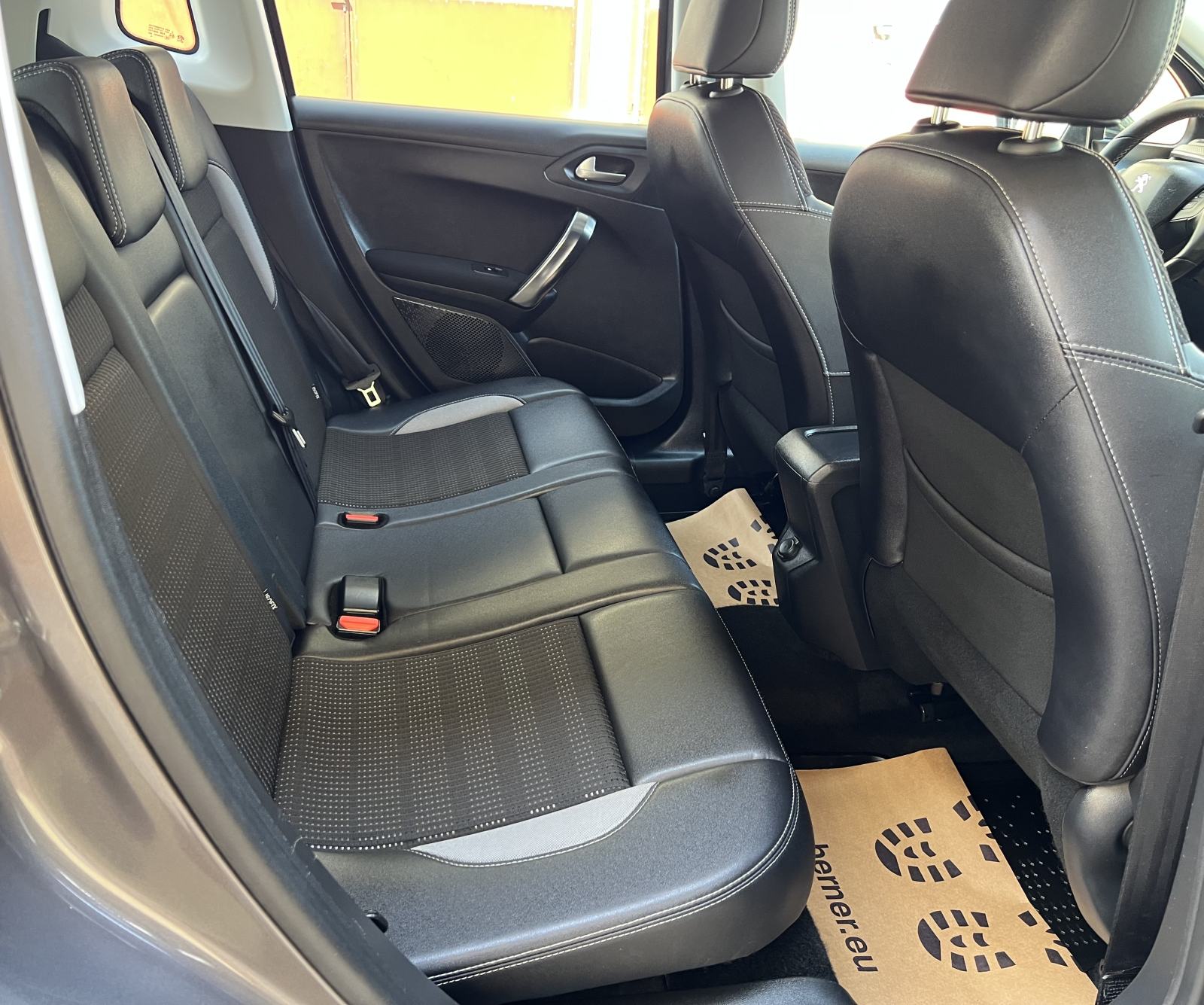 Peugeot 2008 Allure 1.6 eHDi, 115ks, samo 102tkm, 2014.god, TOP STANJE, fotografija 15
