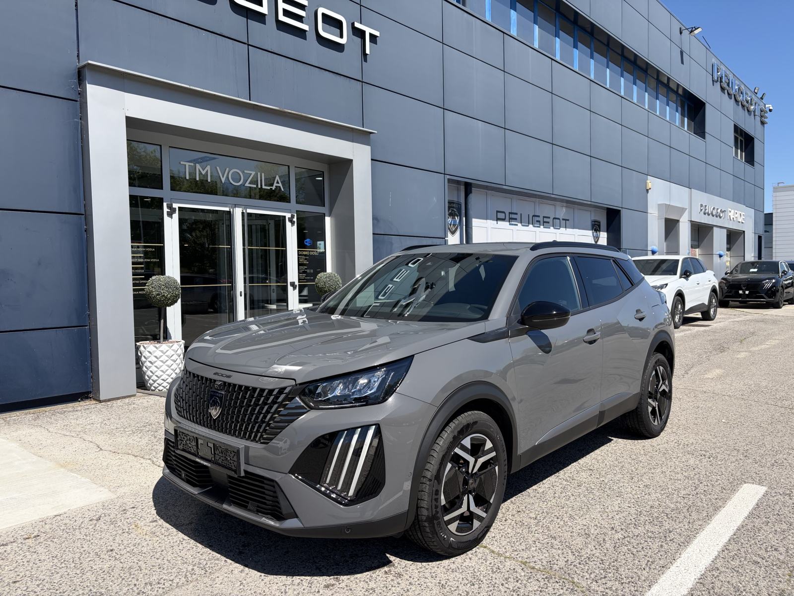 Peugeot 2008 ALLURE BUSINESS 1,2 PURETECH 100, pogled izvana - slika 1