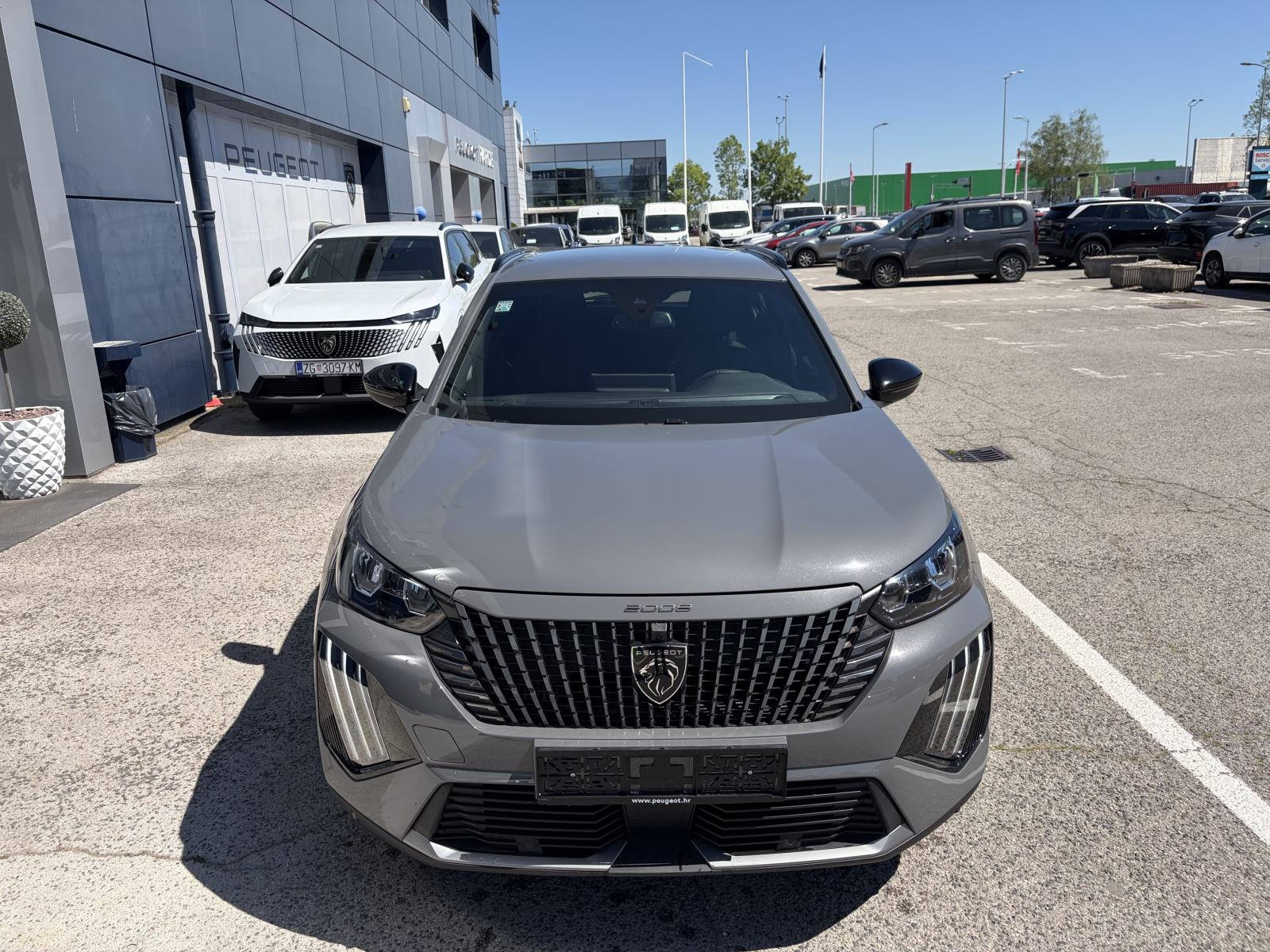 Peugeot 2008 ALLURE BUSINESS 1,2 PURETECH 100, pogled izvana - slika 2