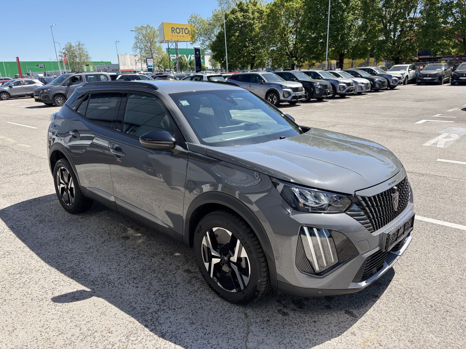 Peugeot 2008 ALLURE BUSINESS 1,2 PURETECH 100, pogled izvana - slika 4