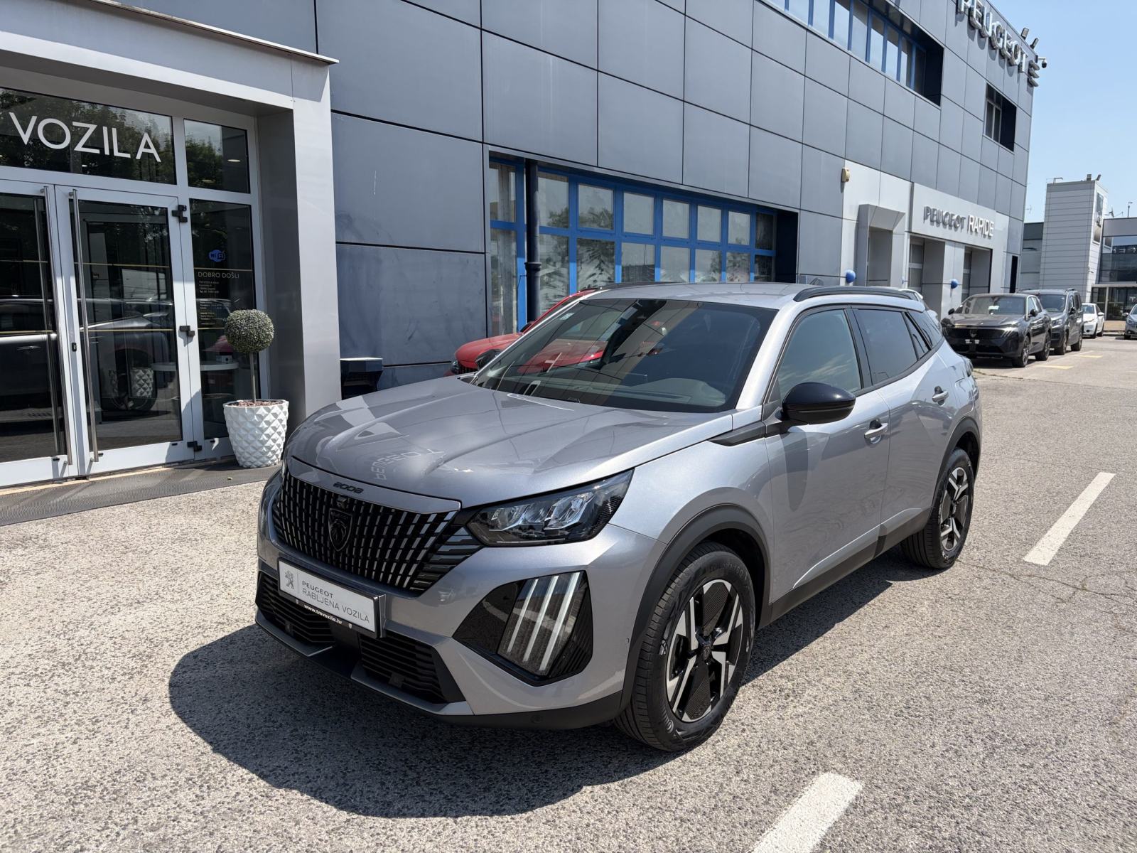 PEUGEOT 2008 ALLURE HYBRID 145 E-DCS6